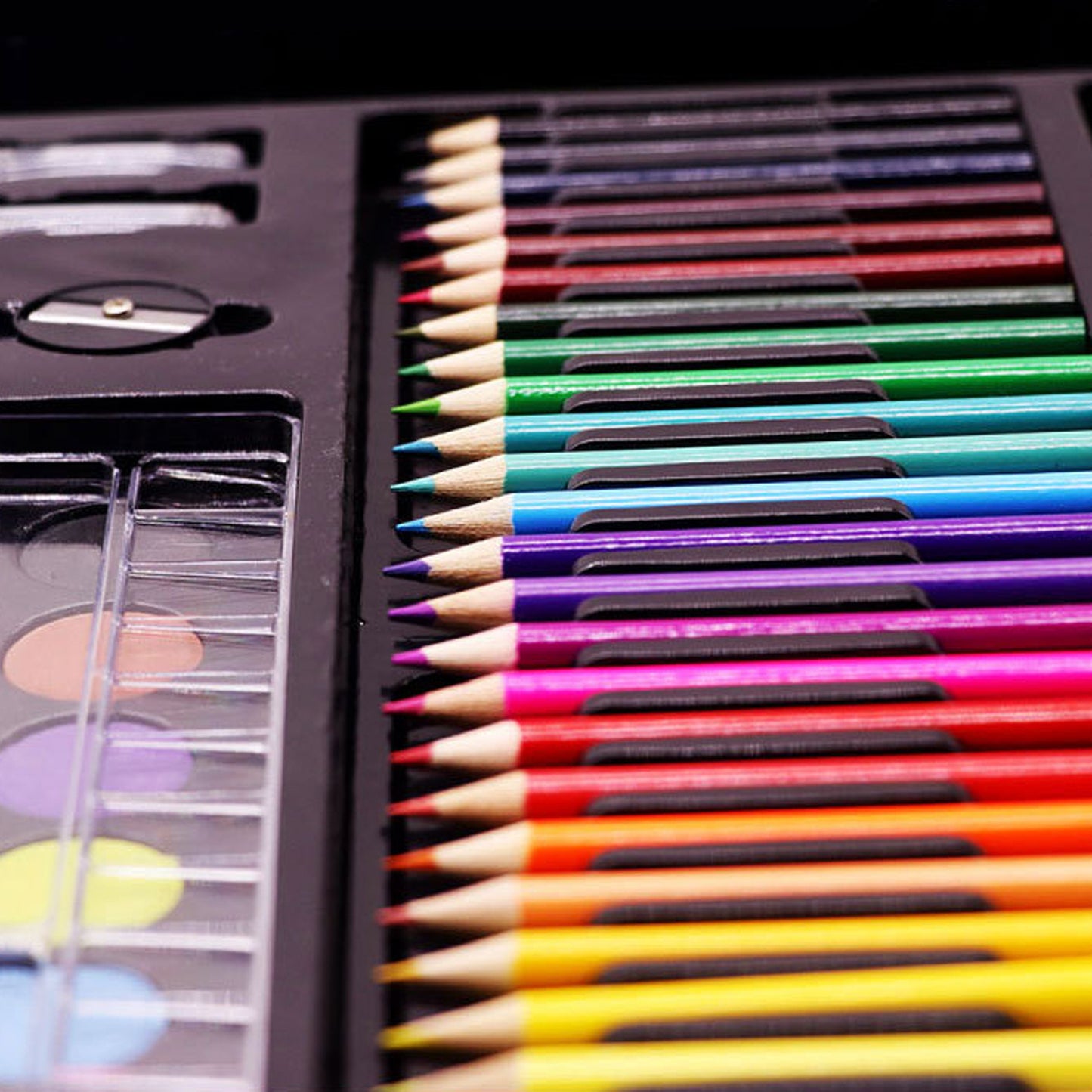 Coffret à dessin - 168 pièces